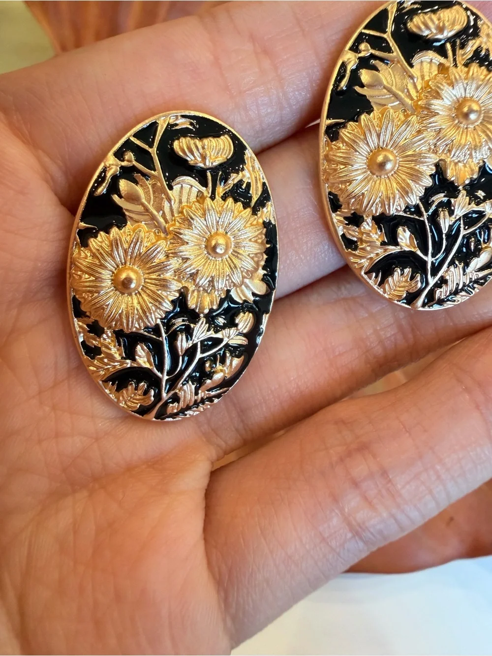 Gold and Black Floral Oval Decorative Accents